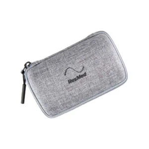 Vista frontal do estojo de viagem para o AirMini